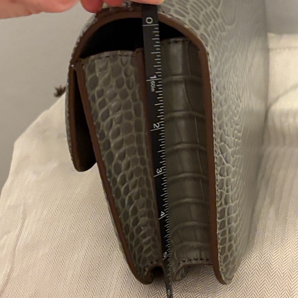 Elegant Gray Crocodile leather Bag with Gold Accents - Picture 15 of 17